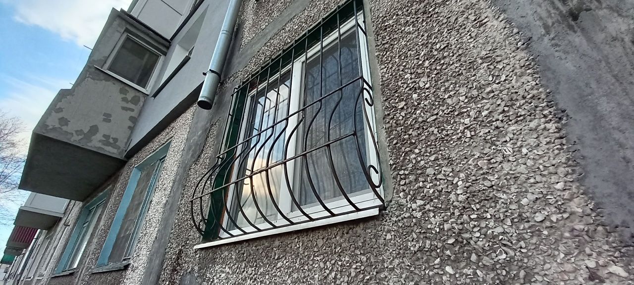 Решётки на окна 125×131- 3шт.