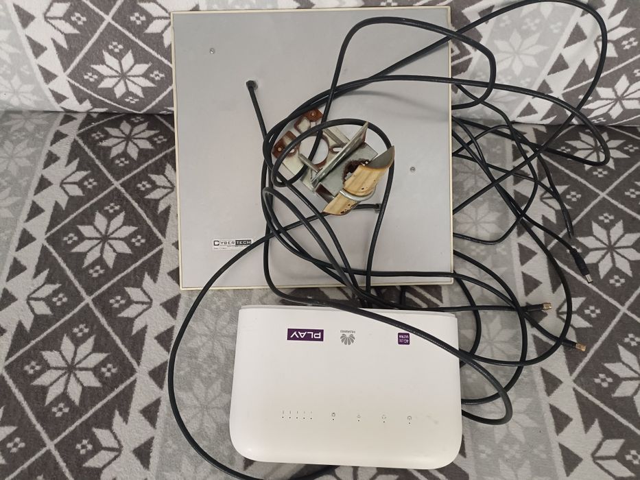 Router Huawei b715A na kartę + antena