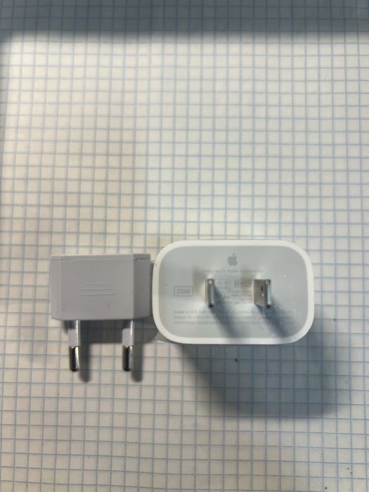 Оригінальний USB-C 20W Power Adapter A2305