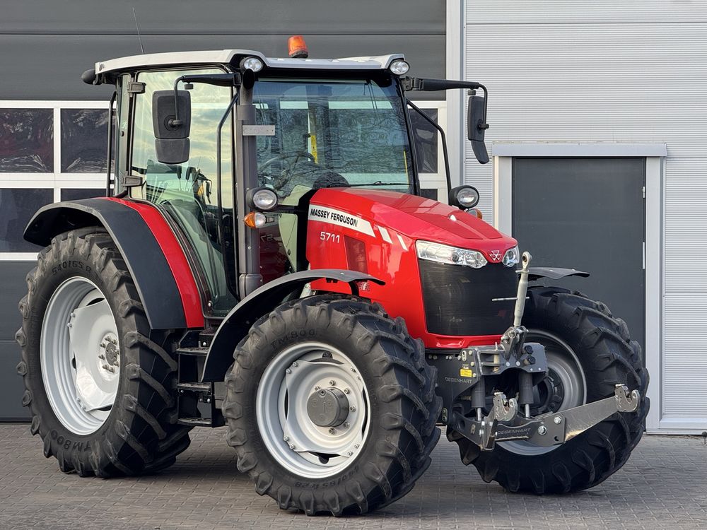 Massey Ferguson 5711 •2600 mtg!•