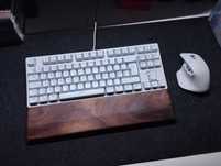 Teclado Xtrfy K5 Red Switch + apoio de pulso em nogueira