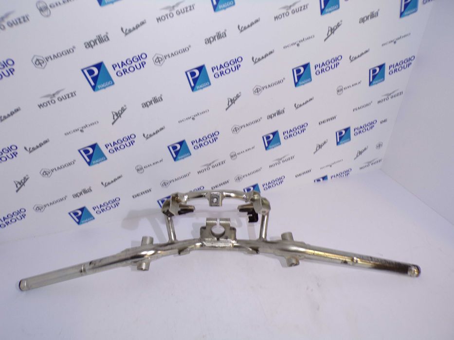 Kierownica Piaggio Beverly 125/350cc 10-20r. Oryginał