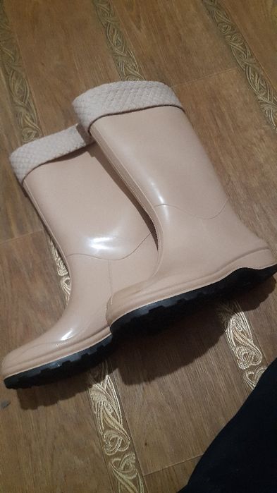 Резиновые сапоги