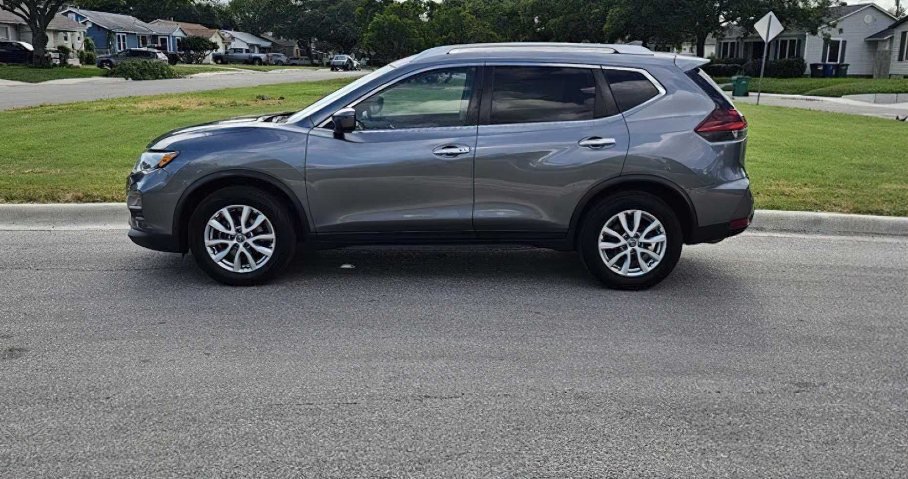 Nissan Rogue SV 2020