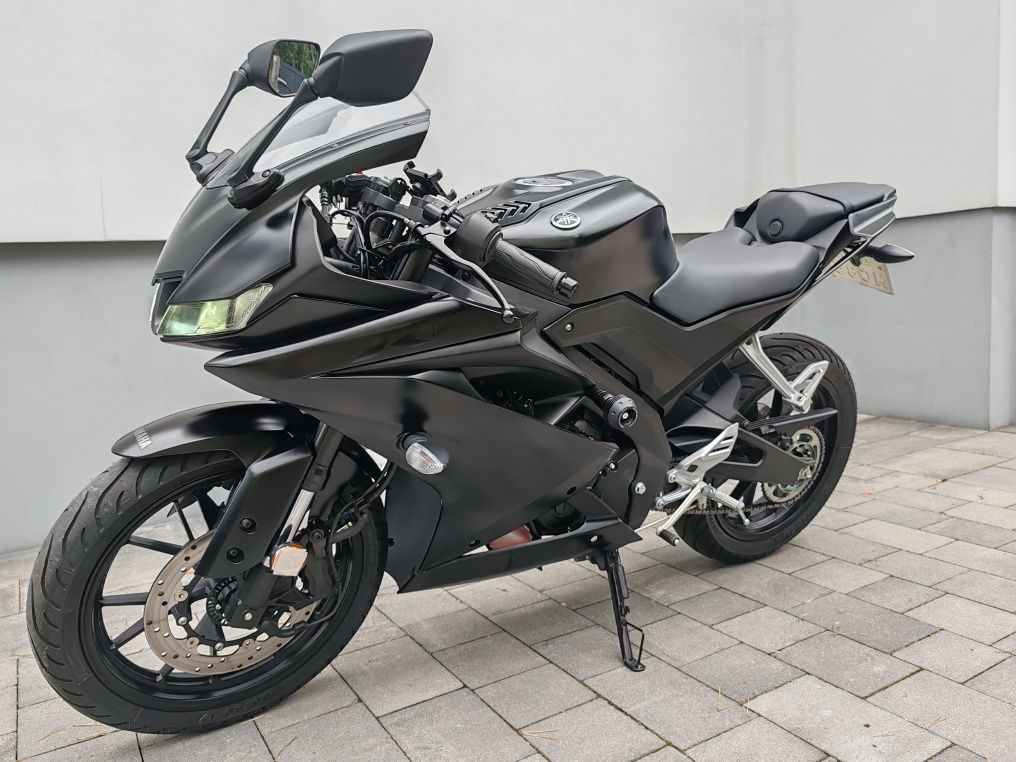 Motocykl Yamaha YZF R125 niski przebieg salon PL r-125 łódzkie