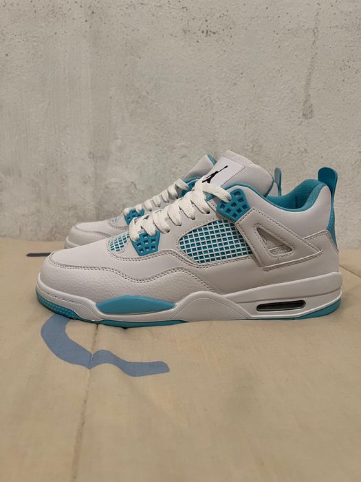 Air Jordan 4 Retro