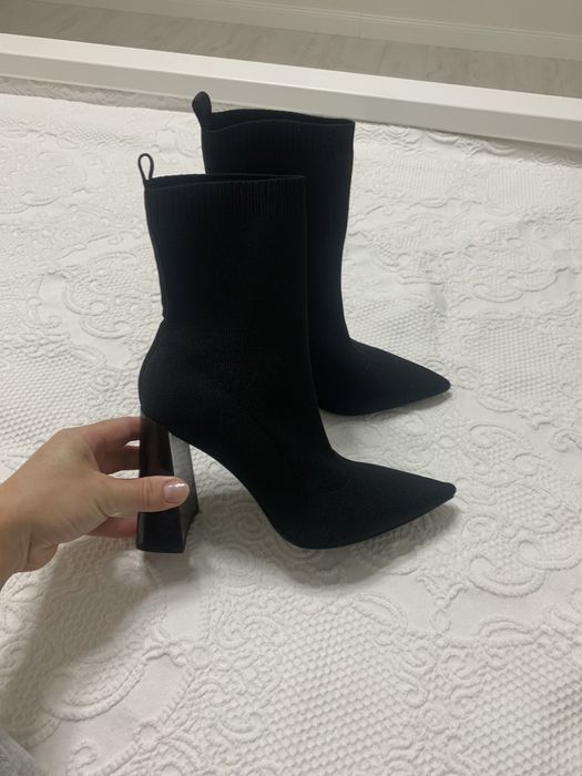 Ботінки Zara Ботильйони.