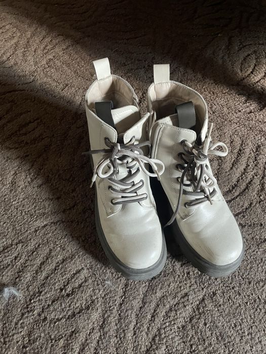 Buty zimowe 38 trapery biale