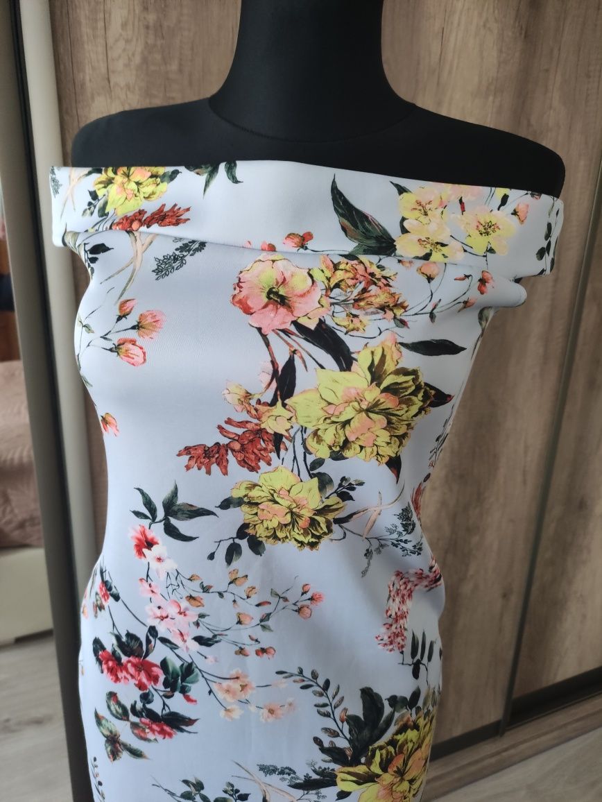 Sukienka nowa boohoo M 38 10 L 40 12 w kwiaty opadające ramiona hiszpa