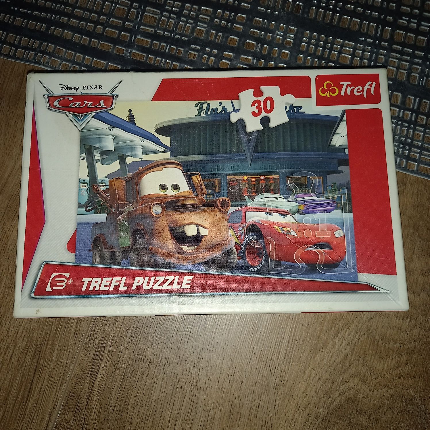 Puzzle Trefl Cars Zygzak McQueen Złomek