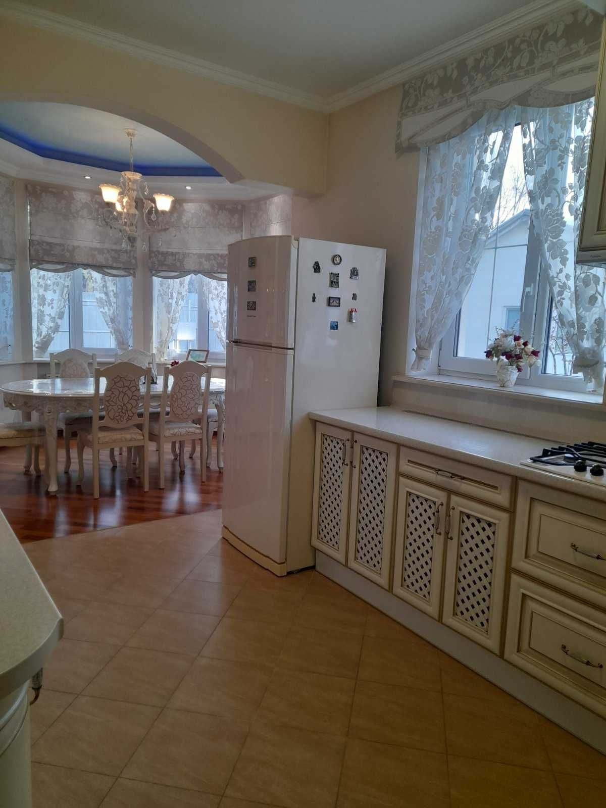Без комісії! Будинок 190м², сауна з гаражем 50м², гостьовий 36 м²