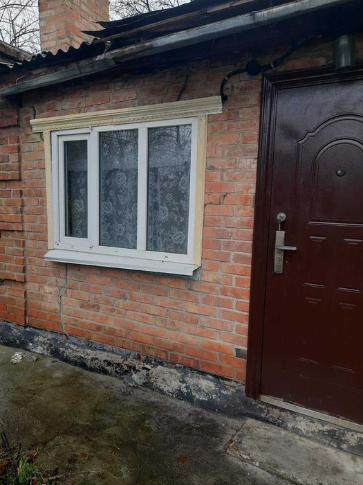 Продам частину будинку в м. Знам'янка.