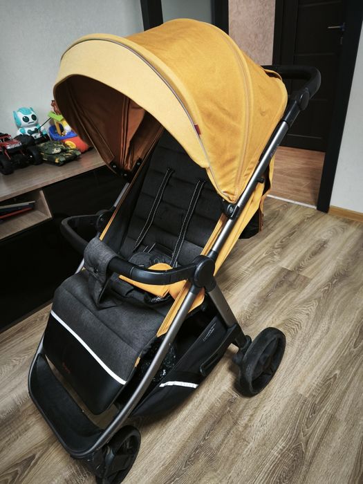 Прогулянкова коляска carrello bravo plus