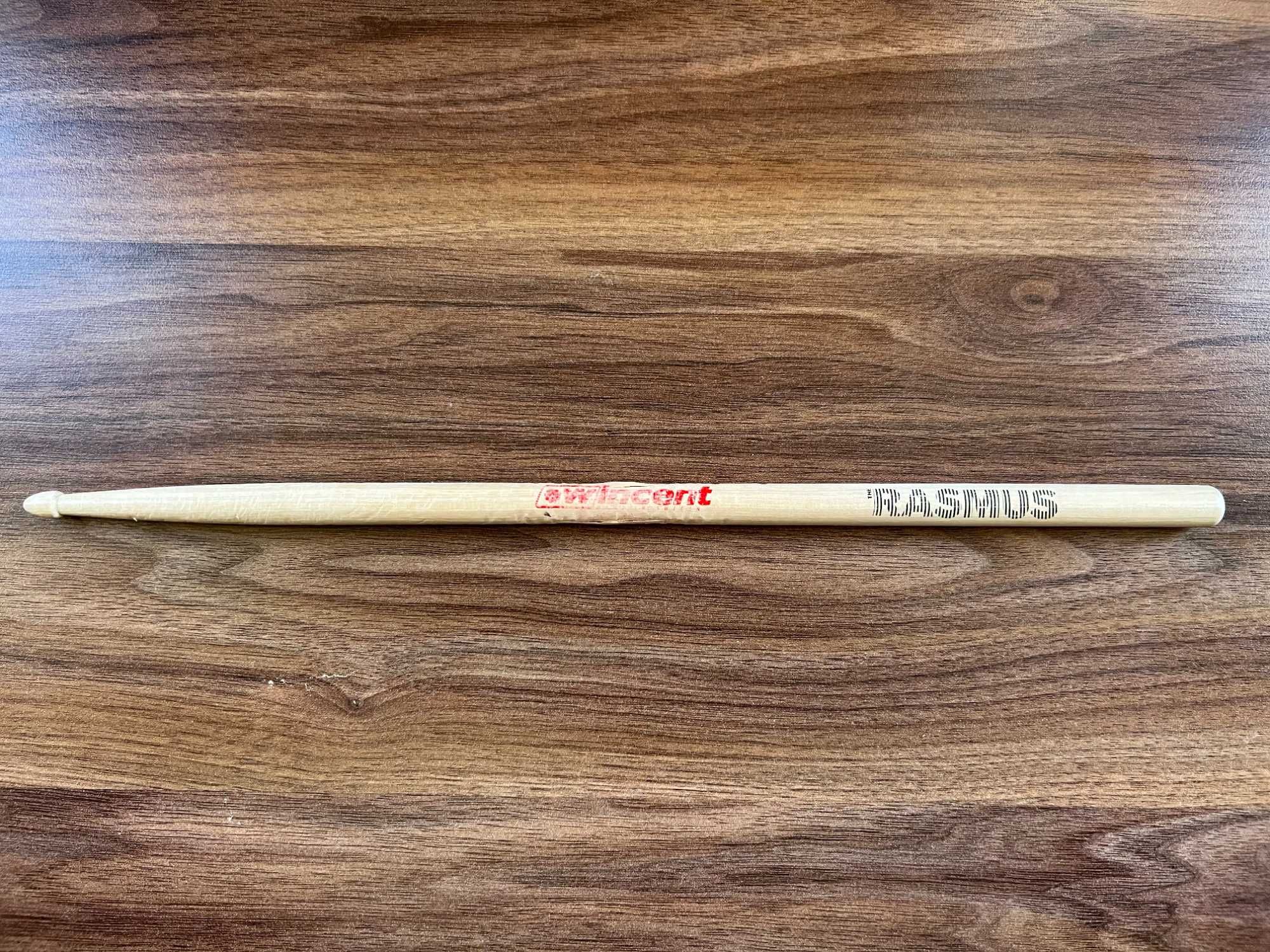Коллекционная барабанная палочка группы The Rasmus