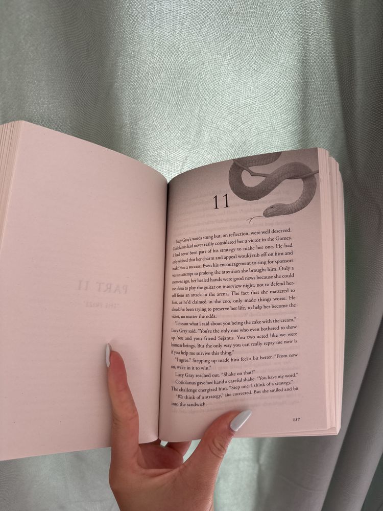 Livro Hunger Games “The Ballad of Songbirds and Snakes” Suzanne Collin
