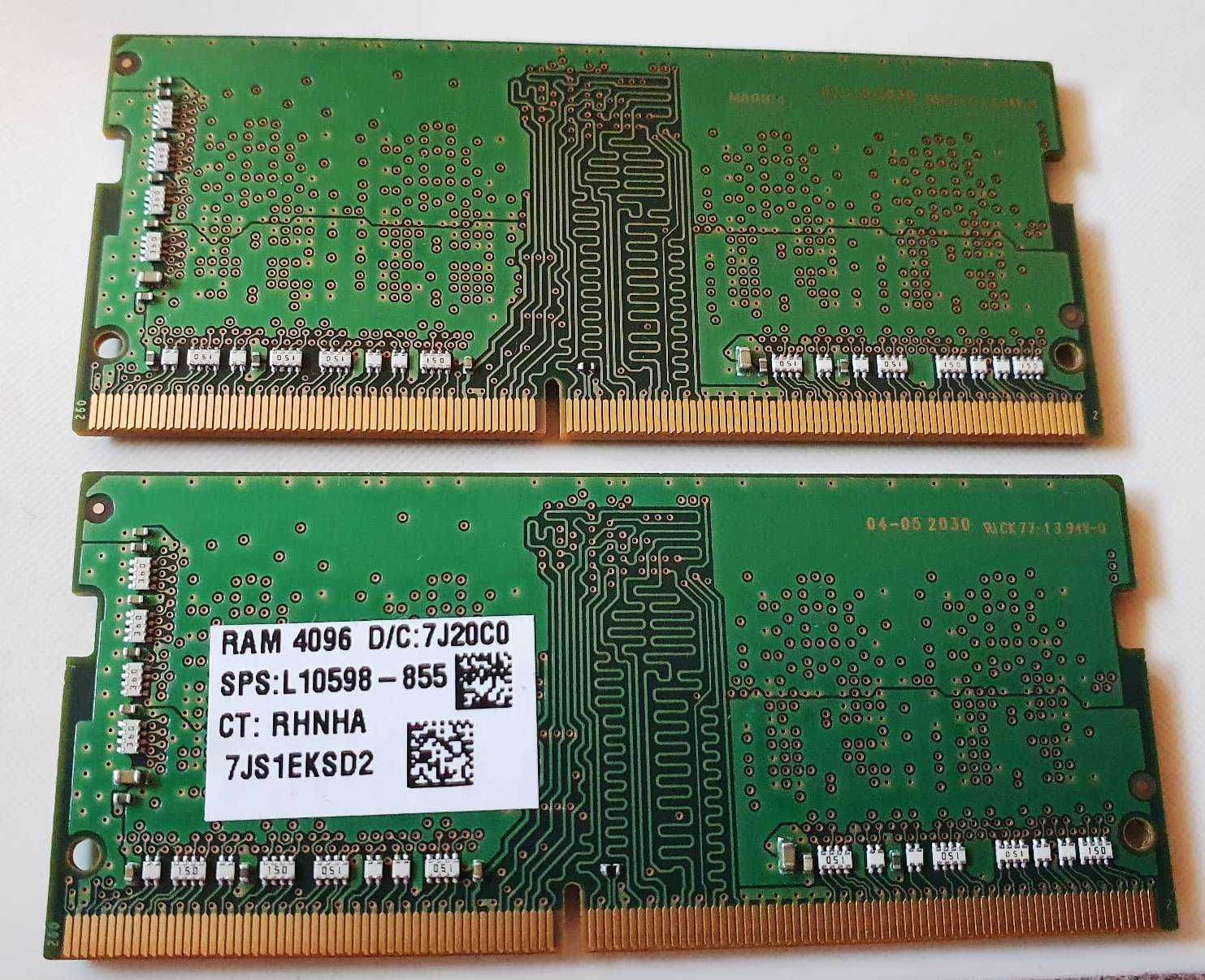 Pamięć ram DDR4 2x4Gb  (3200MHZ)