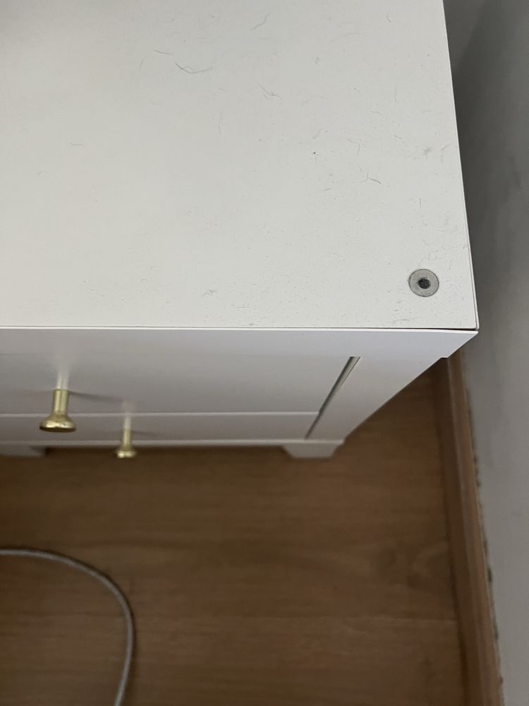 Vendo duas mesas de cabeira ikea