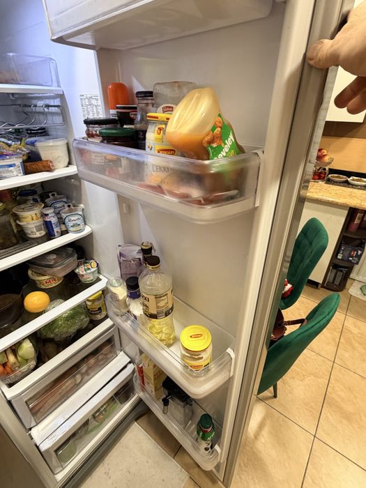 Loduwka samsung z kostkarką i wodą