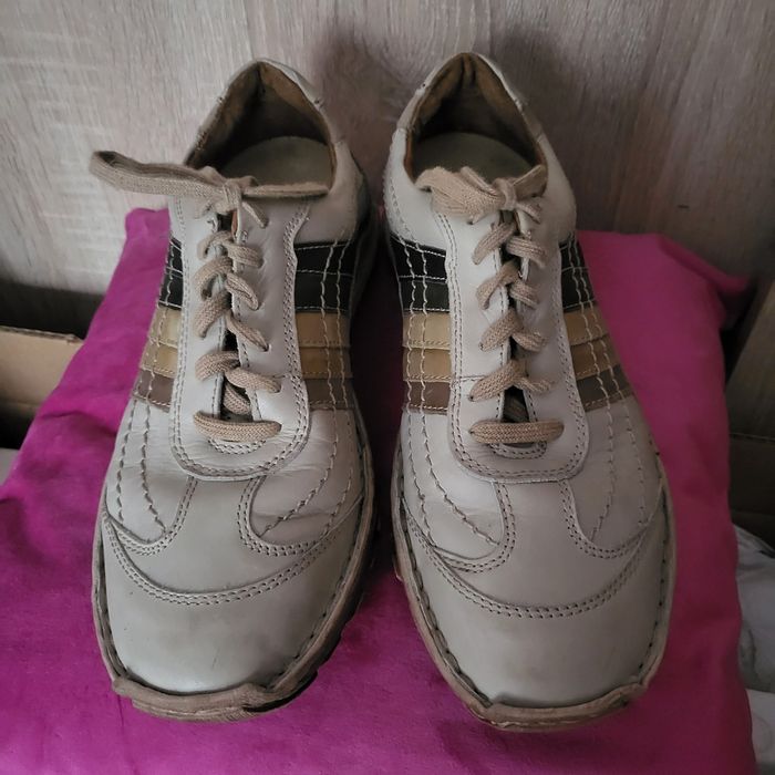 SPRZEDAM buty skórzane rozmiar 40