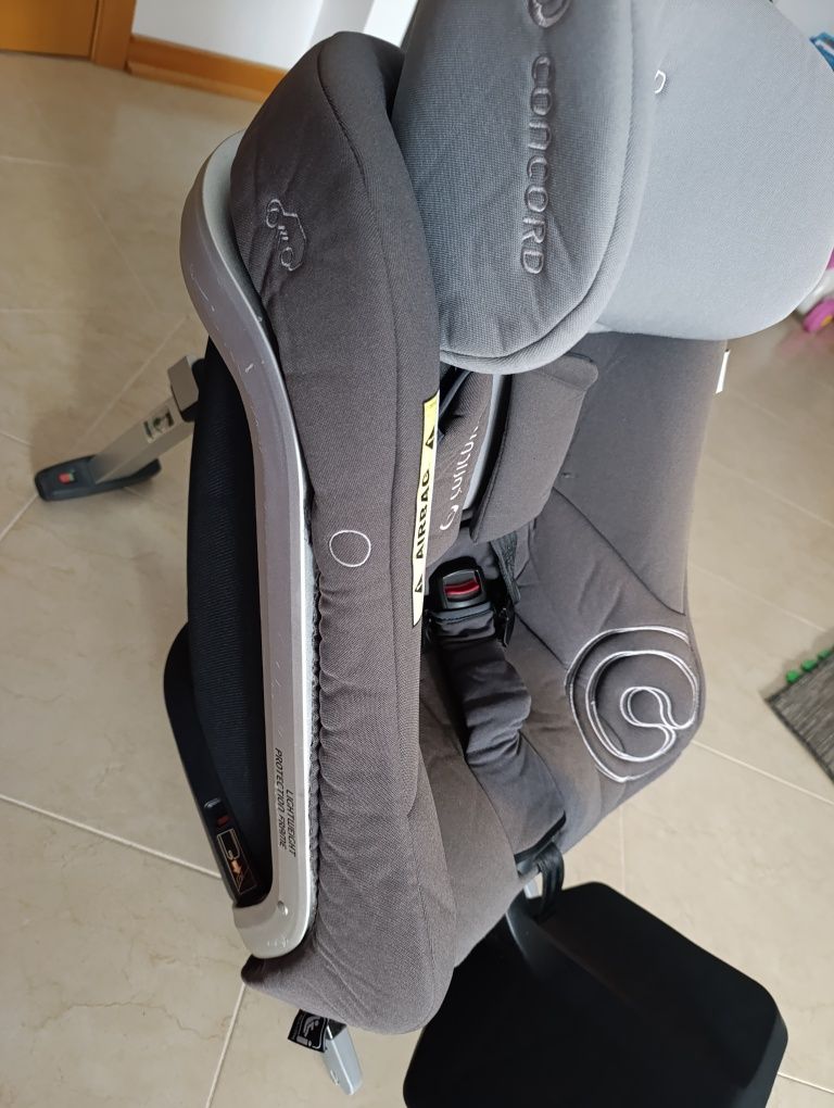 Cadeira Auto Concord Reverso Plus i-Size (0-4 anos)