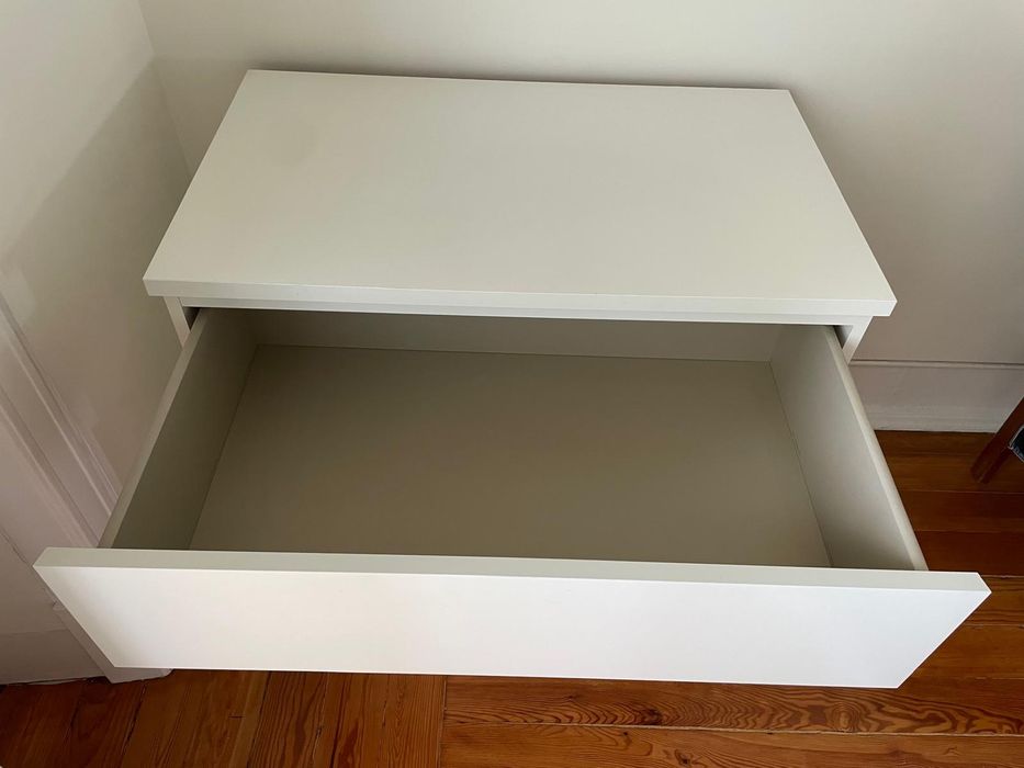 Cómoda branca MALM IKEA 3 gavetas