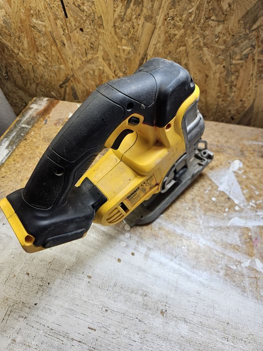 Dewalt DCS331 wyrzynarka akumulatorowa 18v