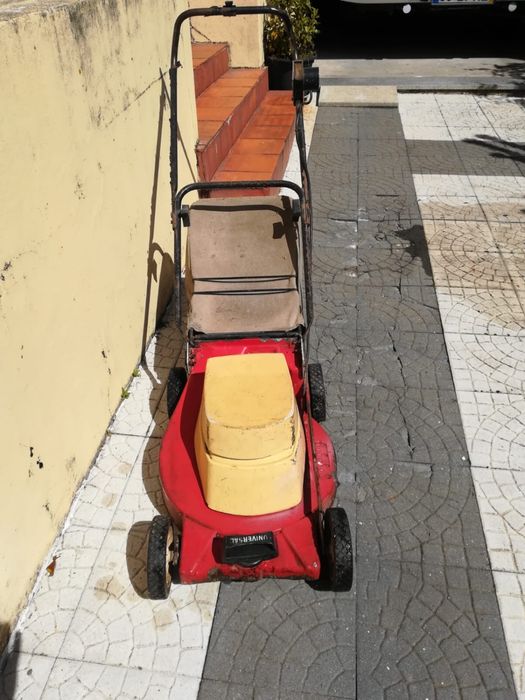 Corta relva Universal