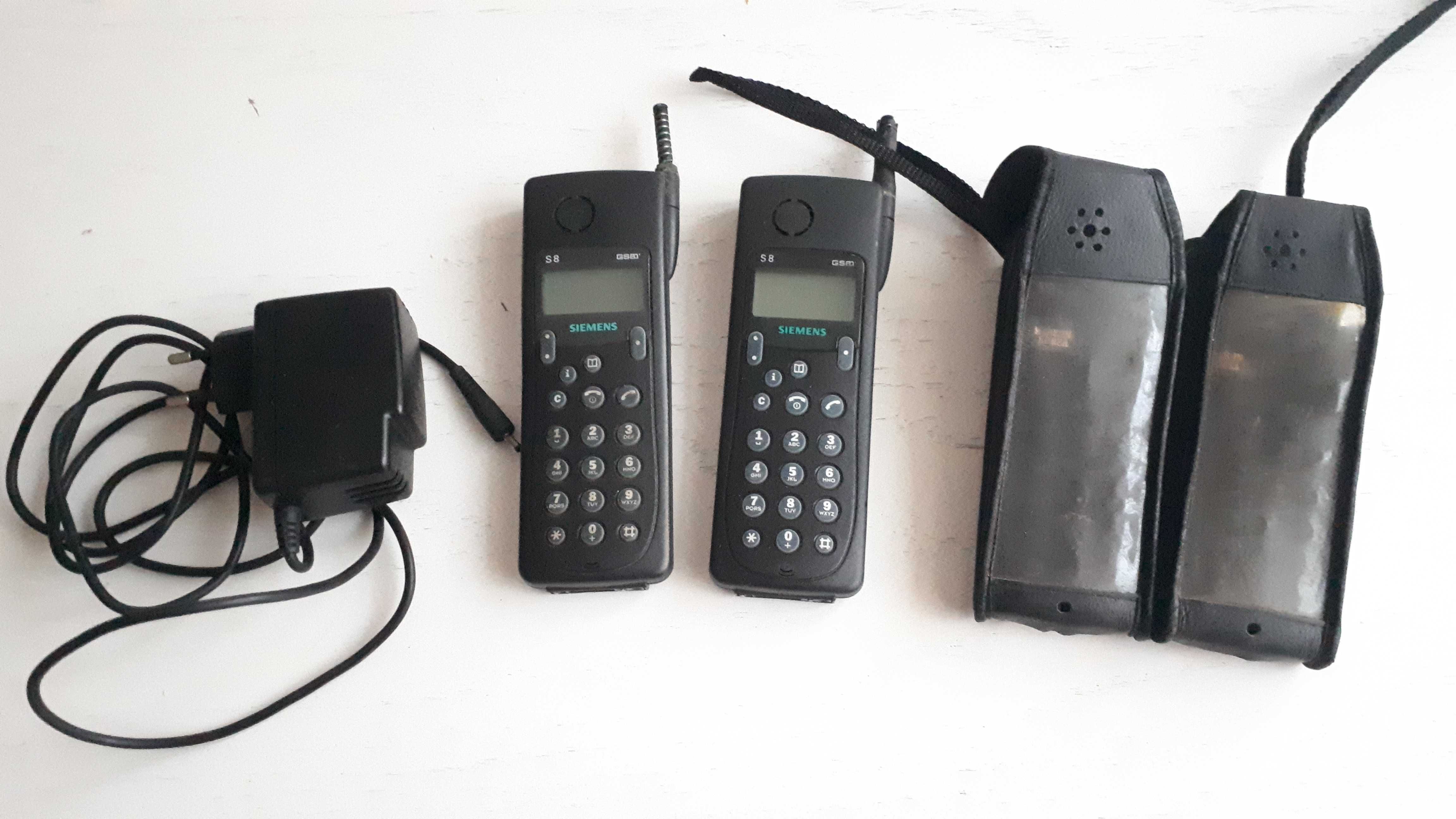 2 x Siemens 8 + etui + ładowarka