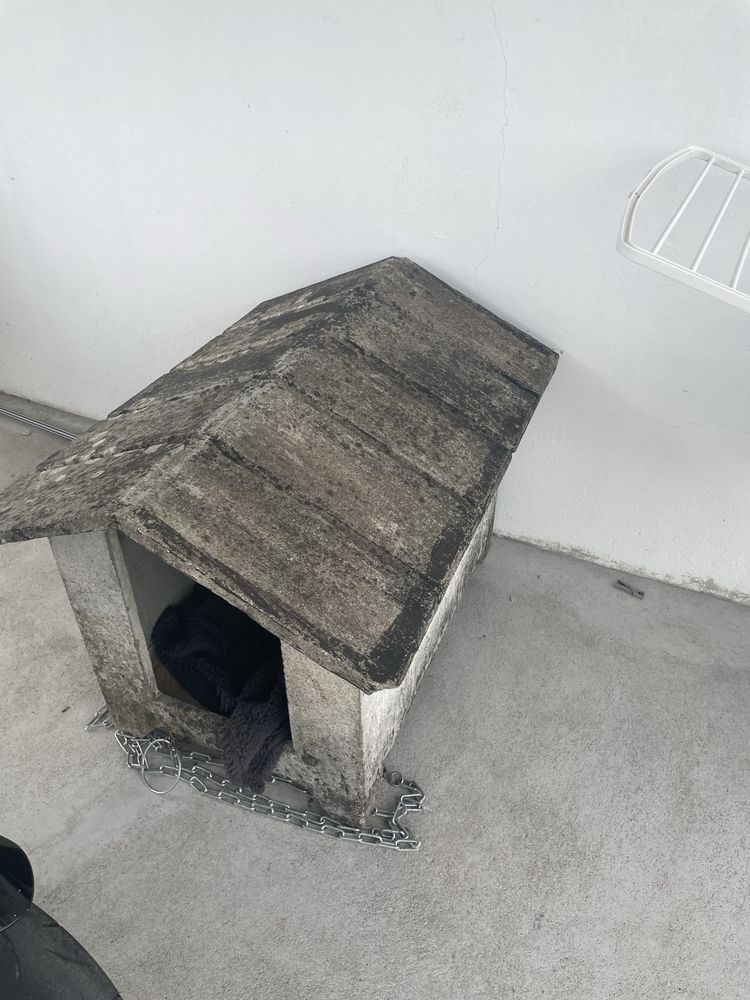 Casota para animais em pedra