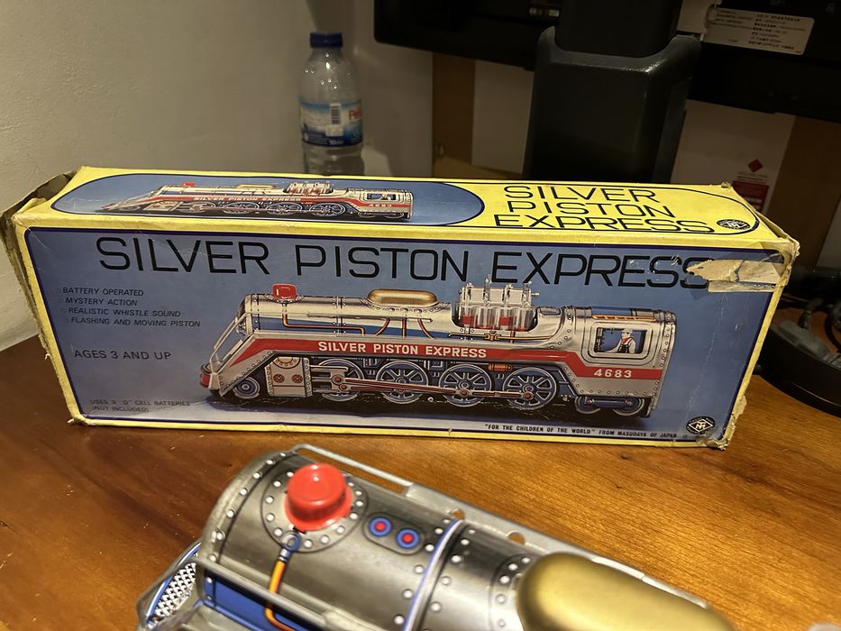 Brinquedo locomotiva em chapa - 1969