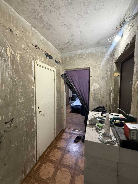 1к! квартира, Сади 2, 5/9 пов, 33 м2, частково демонтована під ремонт!