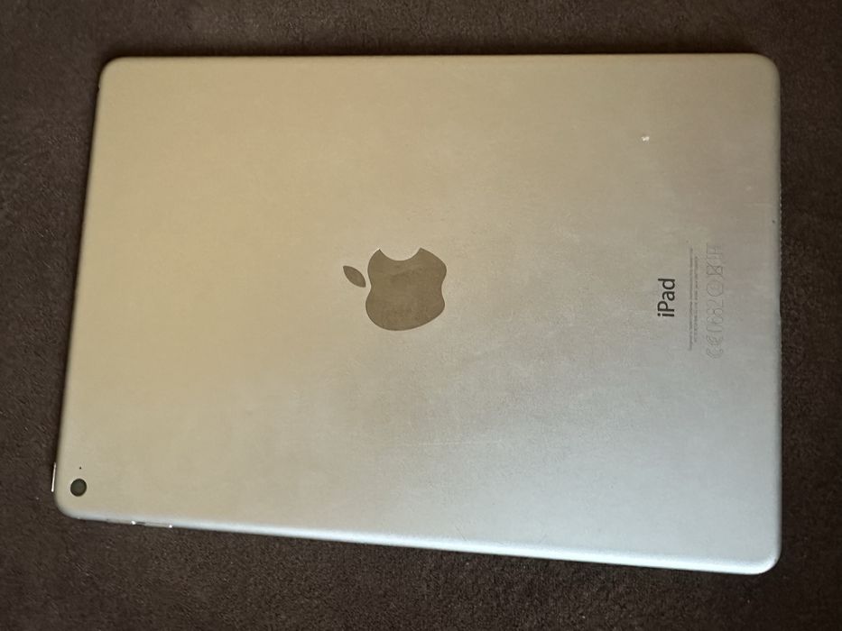 Ipad air 2 в хорошем состоянии