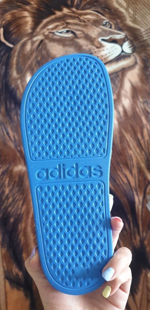 Шльопанці Adidas,розмір 38