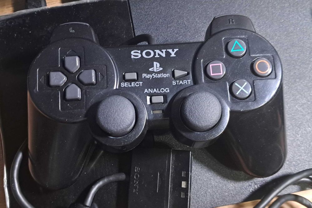 Геймпади PS1 і PS2, оригінальні контролери від SONY Playstation.