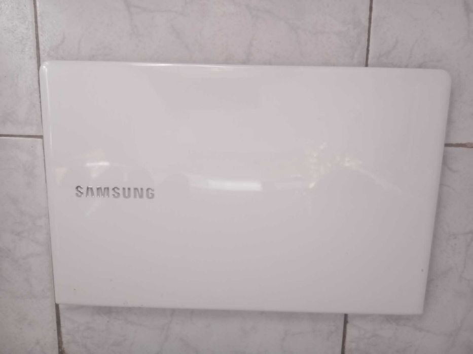 Portátil Samsung NP450R5E Intel® Core i3