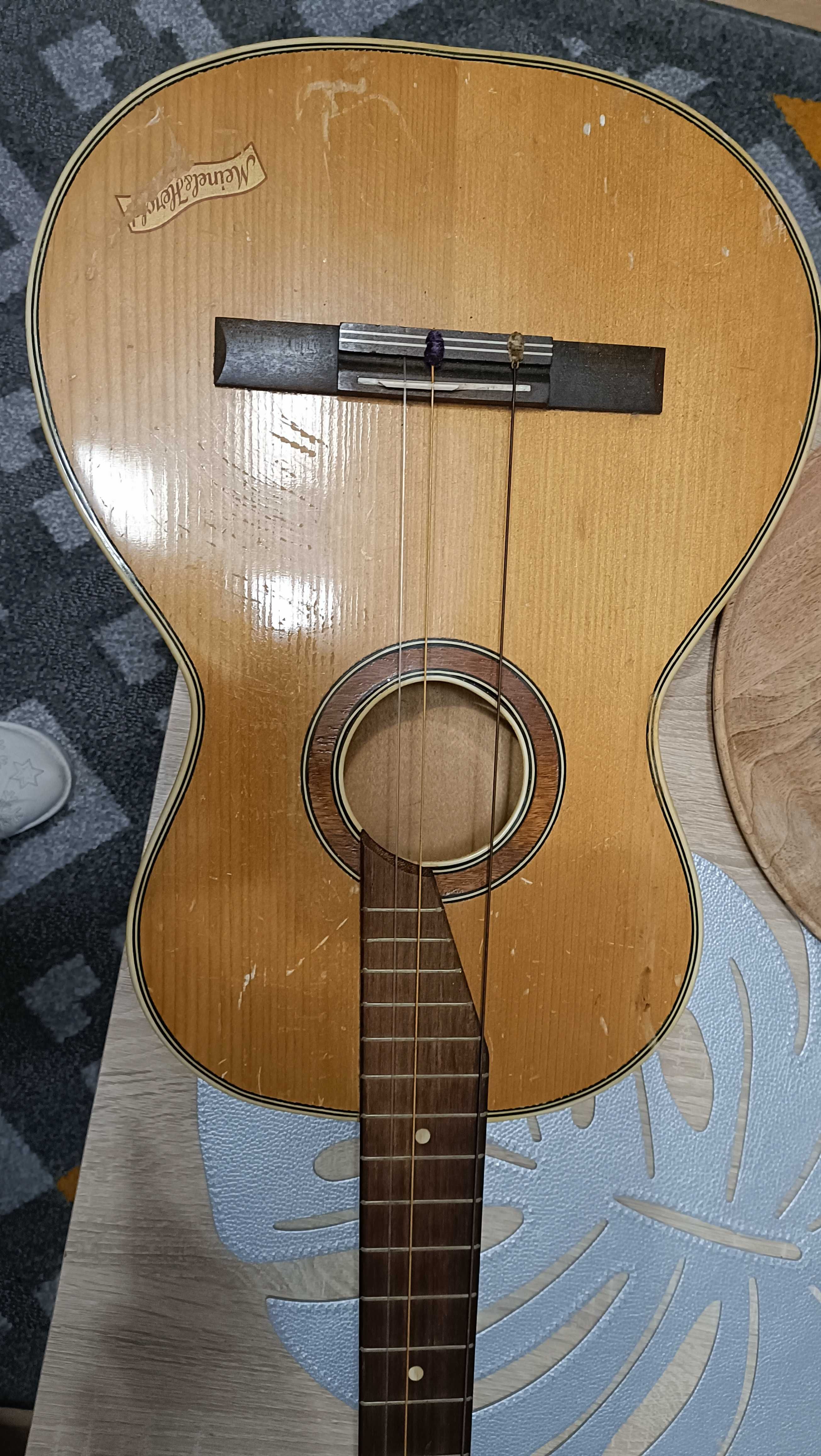 60 letnia gitara klasyczna