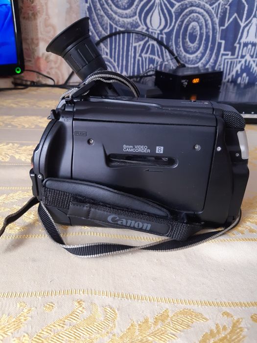 Видеокамера Canon