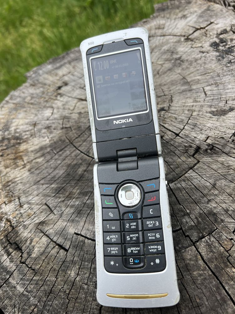 Телефон Nokia N90