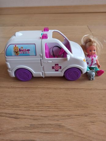 Lalka Doktor Evi Ambulans, karetka Simba + gratis