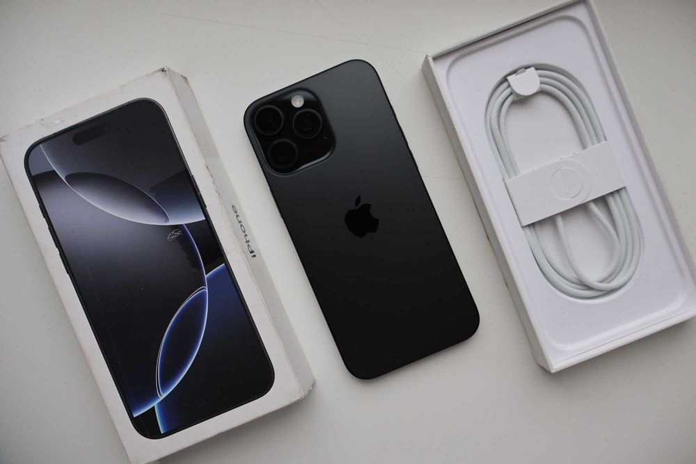 Новий Apple Iphone 16 Pro Max 256Gb Black Titanium Neverlock