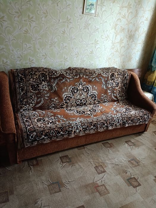 Продам диван для вітальні