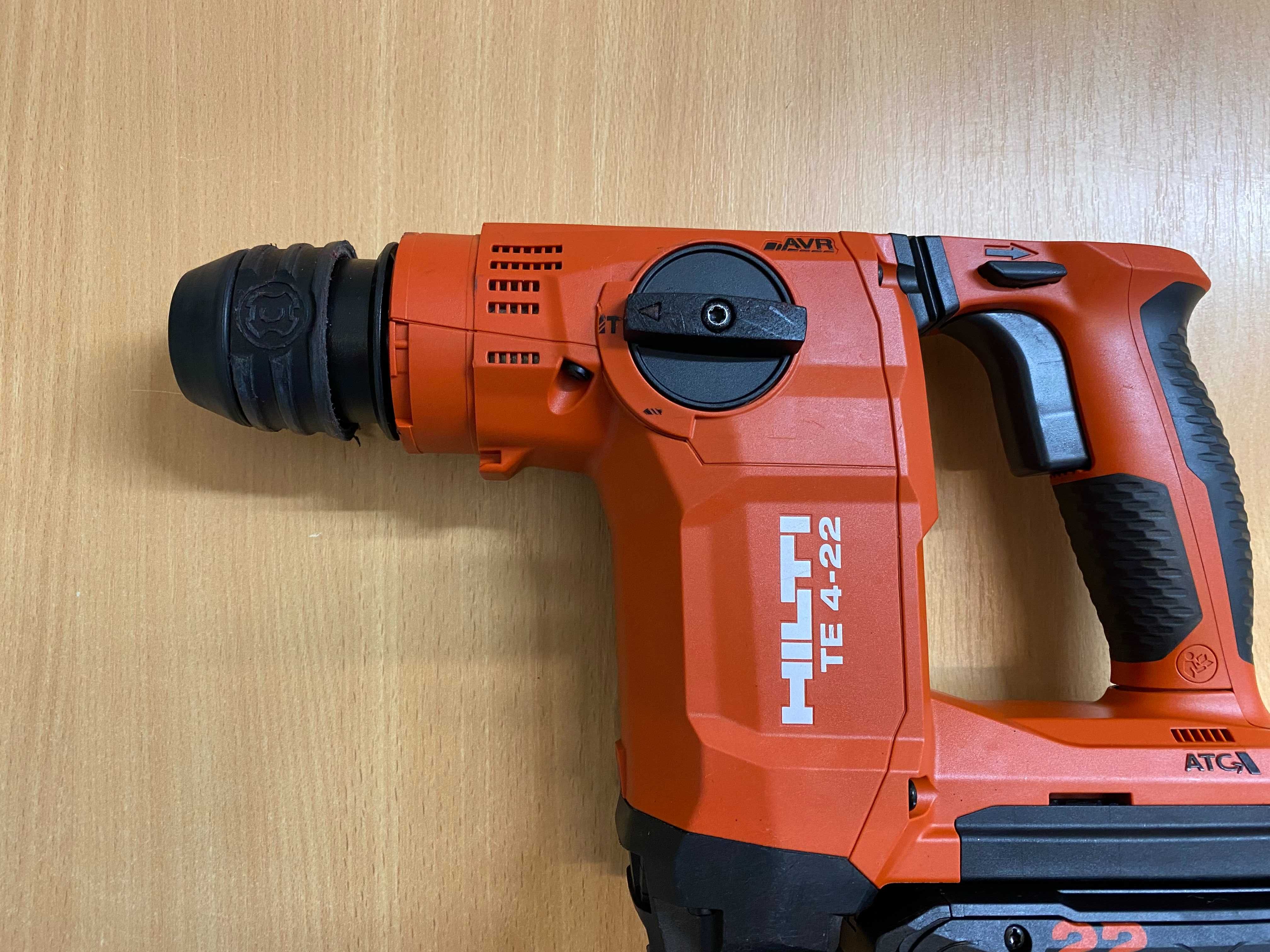 Młotowiertarka Hilti TE 4-22 + bateria B22-85 – idealny stan
