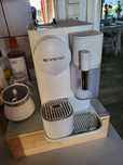 Ekspres do kawy NESPRESSO® Lattissima One marki DeLonghi