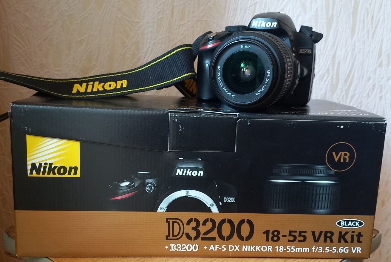 Дзеркальний фотоапарат Nikon D3200 kit (18-55mm VR)