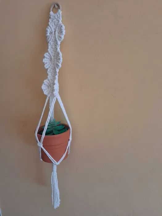 Suporte para Plantas Artesanal em Macramé