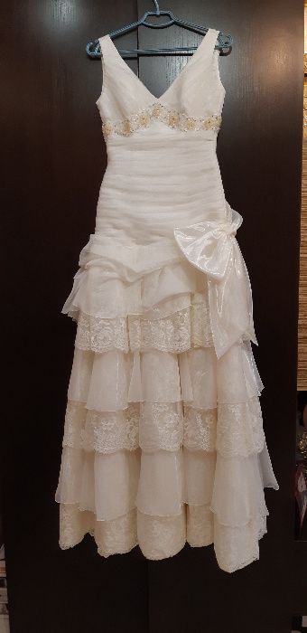 Свадебное платье цвет айвори раз. 42/44 rus Alice-fashion