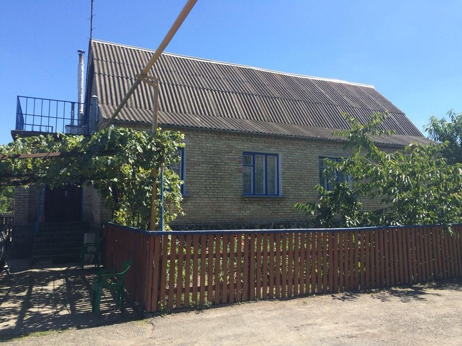 Продам будинок м.Малин