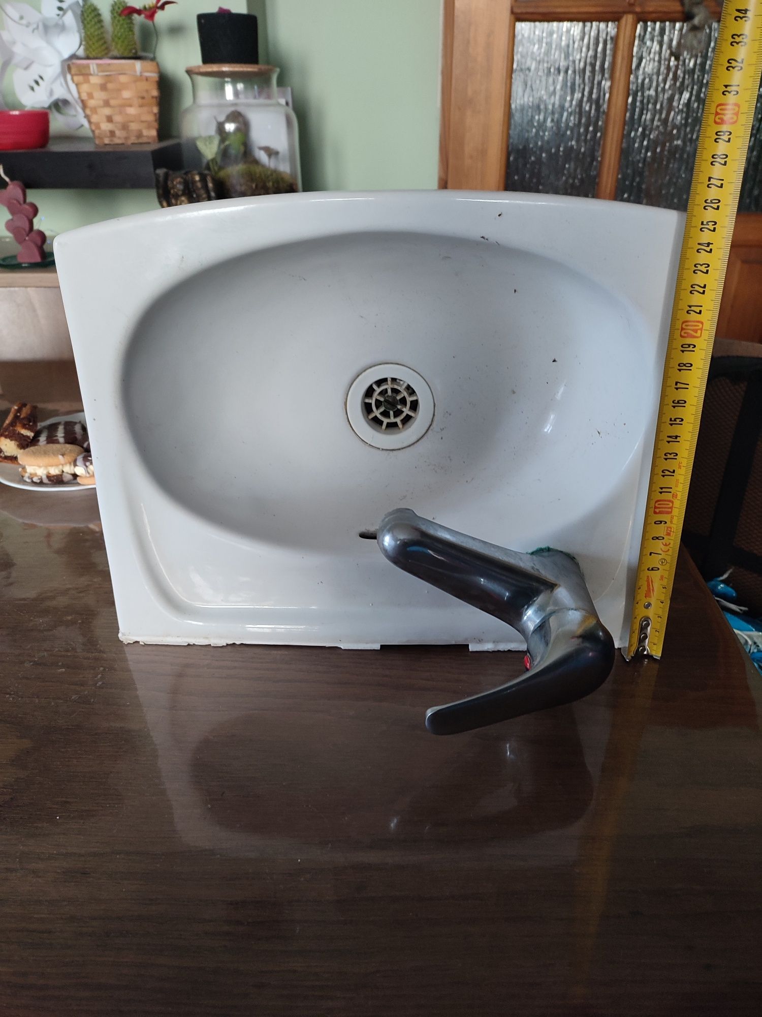 Umywalka mała do wc
