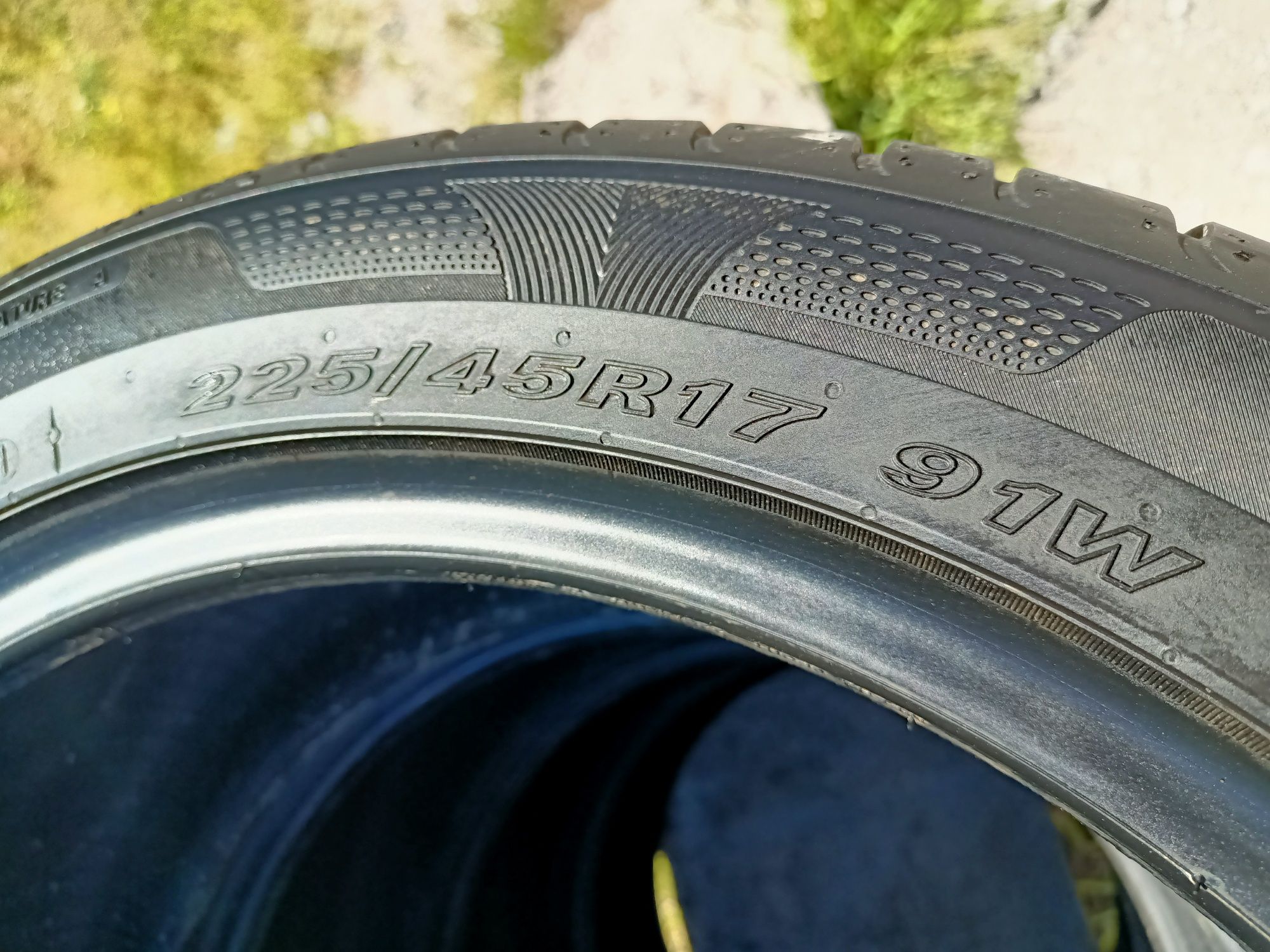 Шини 225/45 R17 Nexen NFera Sport резина лето