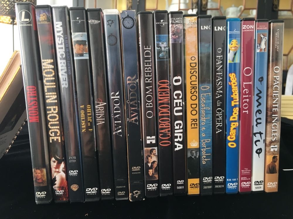 DVDs originais de grandes filmes e séries, novos e como novos